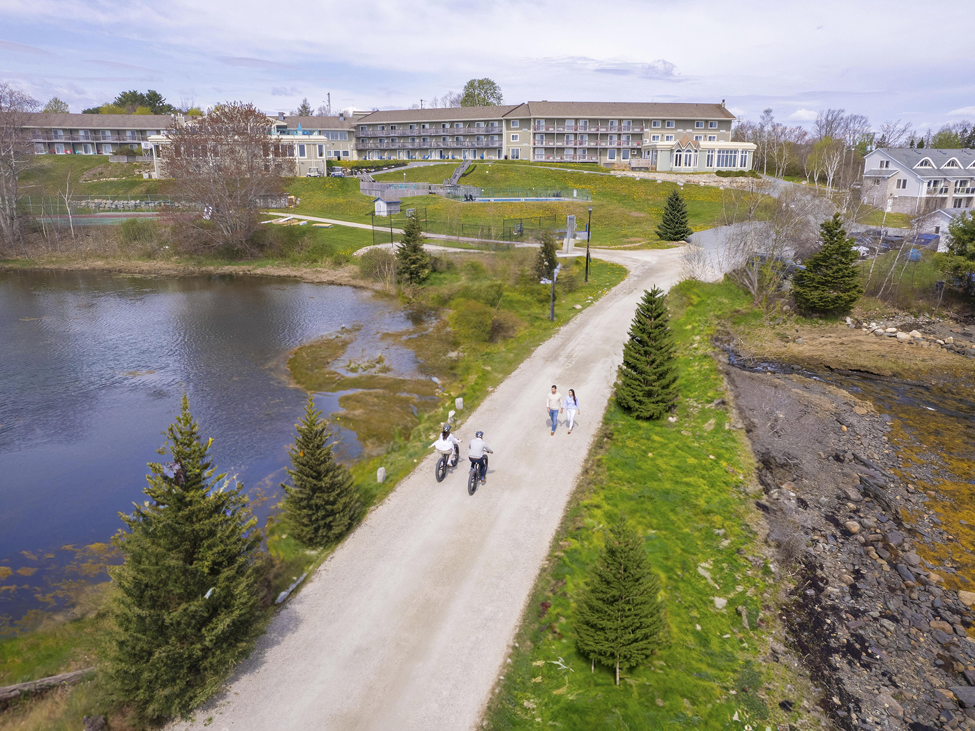 Oak Island Marina & Outdoor Adventure Centre