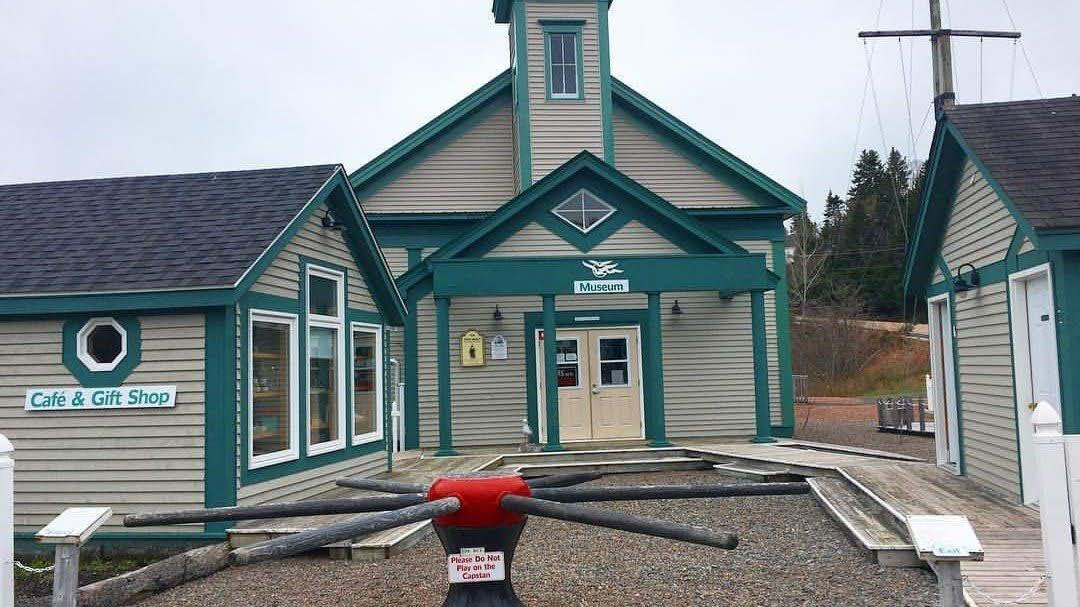 Port Hole Café & Gift Shop