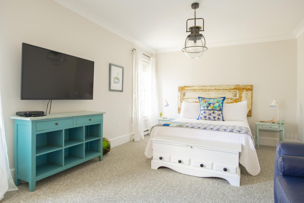 Mahone Bay Room with a Brew