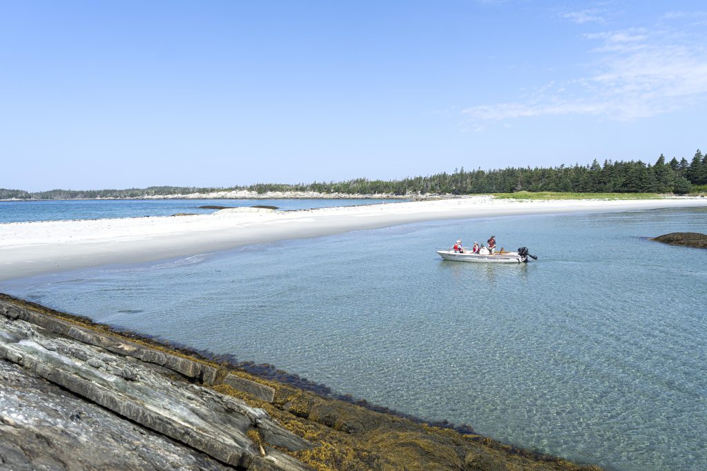 100 Islands, 100 Minutes Boat Tour