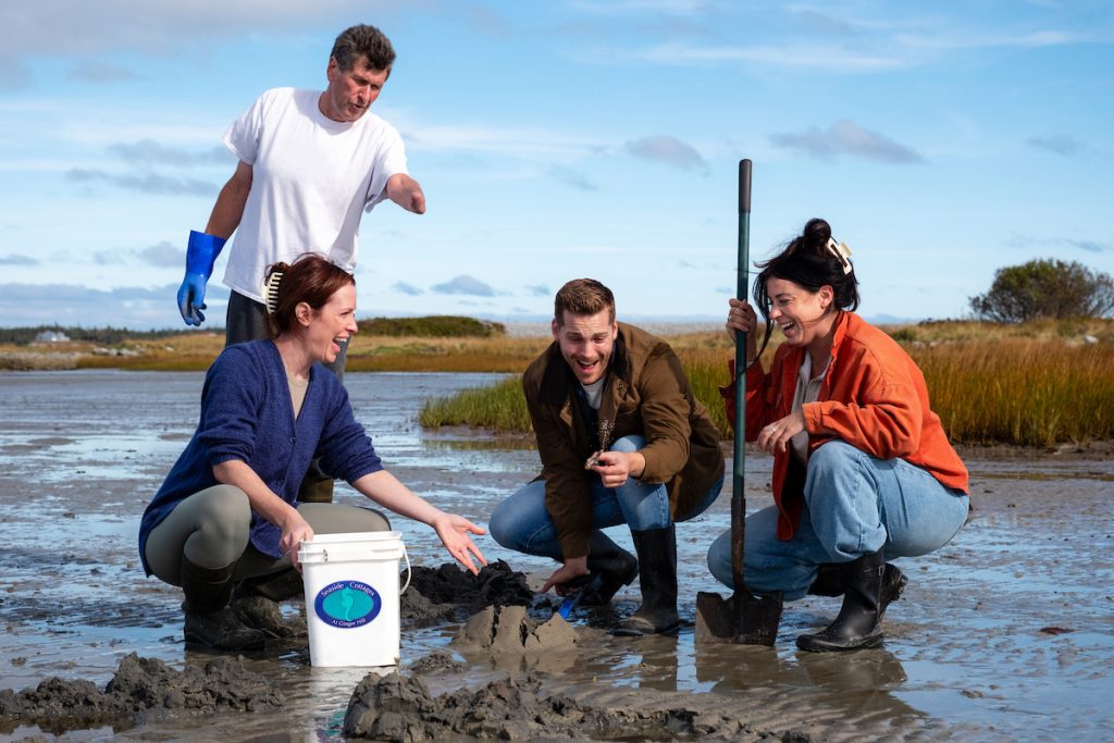 Beachfront Stay & Clam Digging
