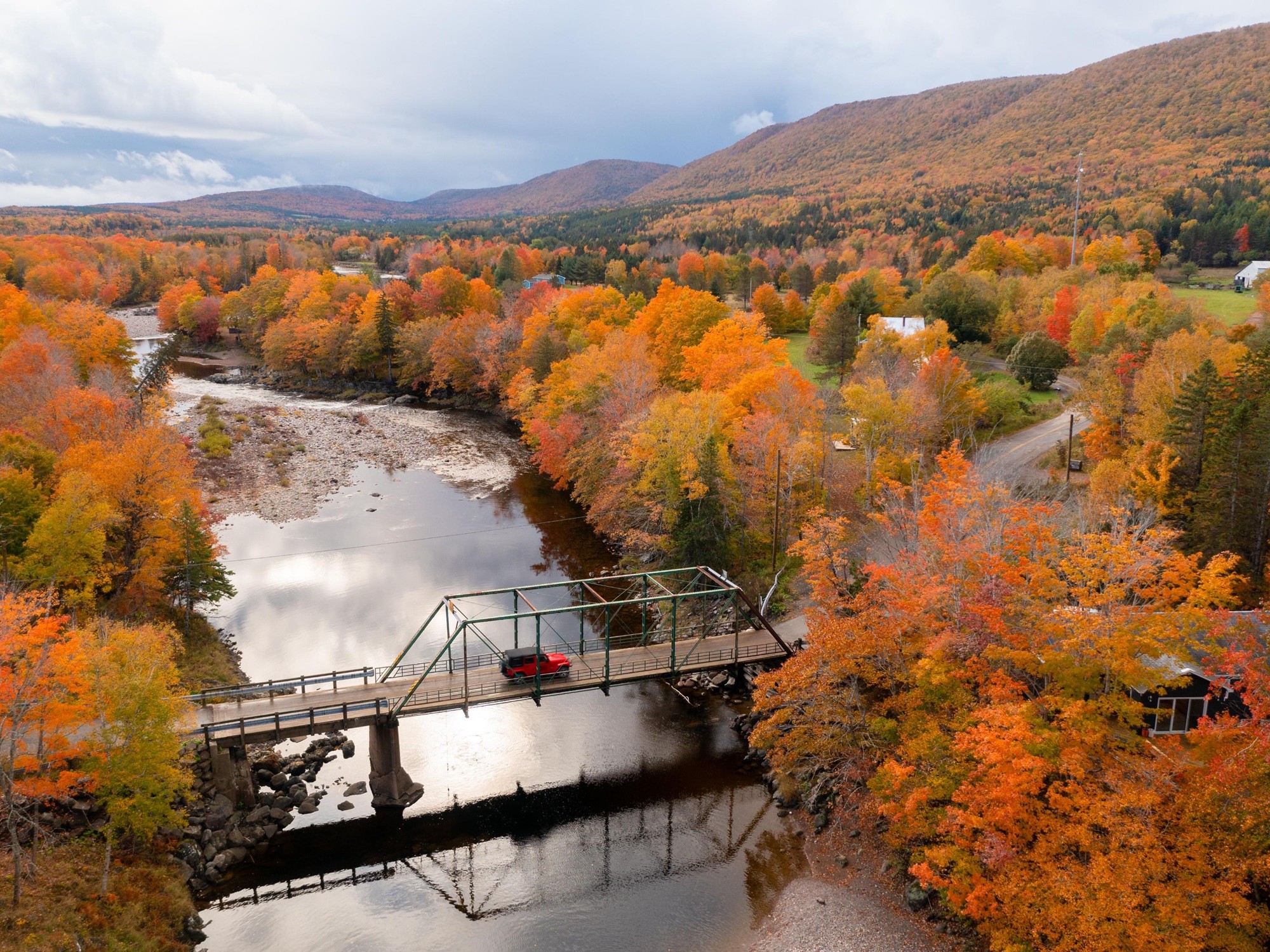 Sit Back and Relax on a Nova Scotia Guided Tour