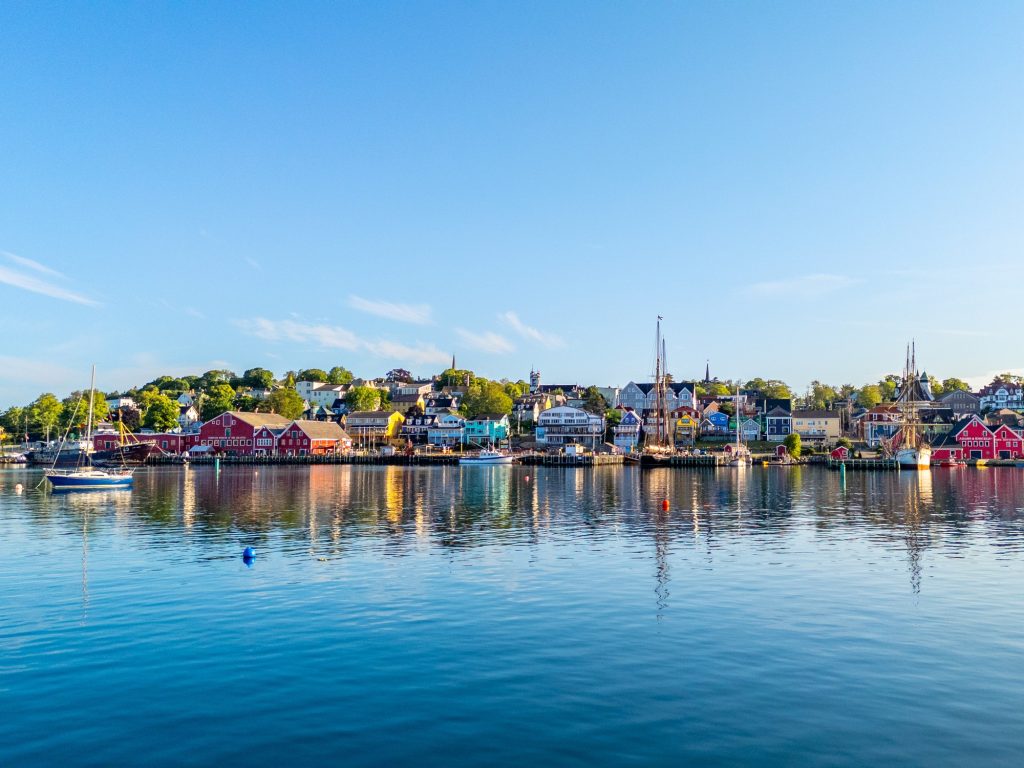 Peggy&rsquo;s Cove and Lunenburg Tour