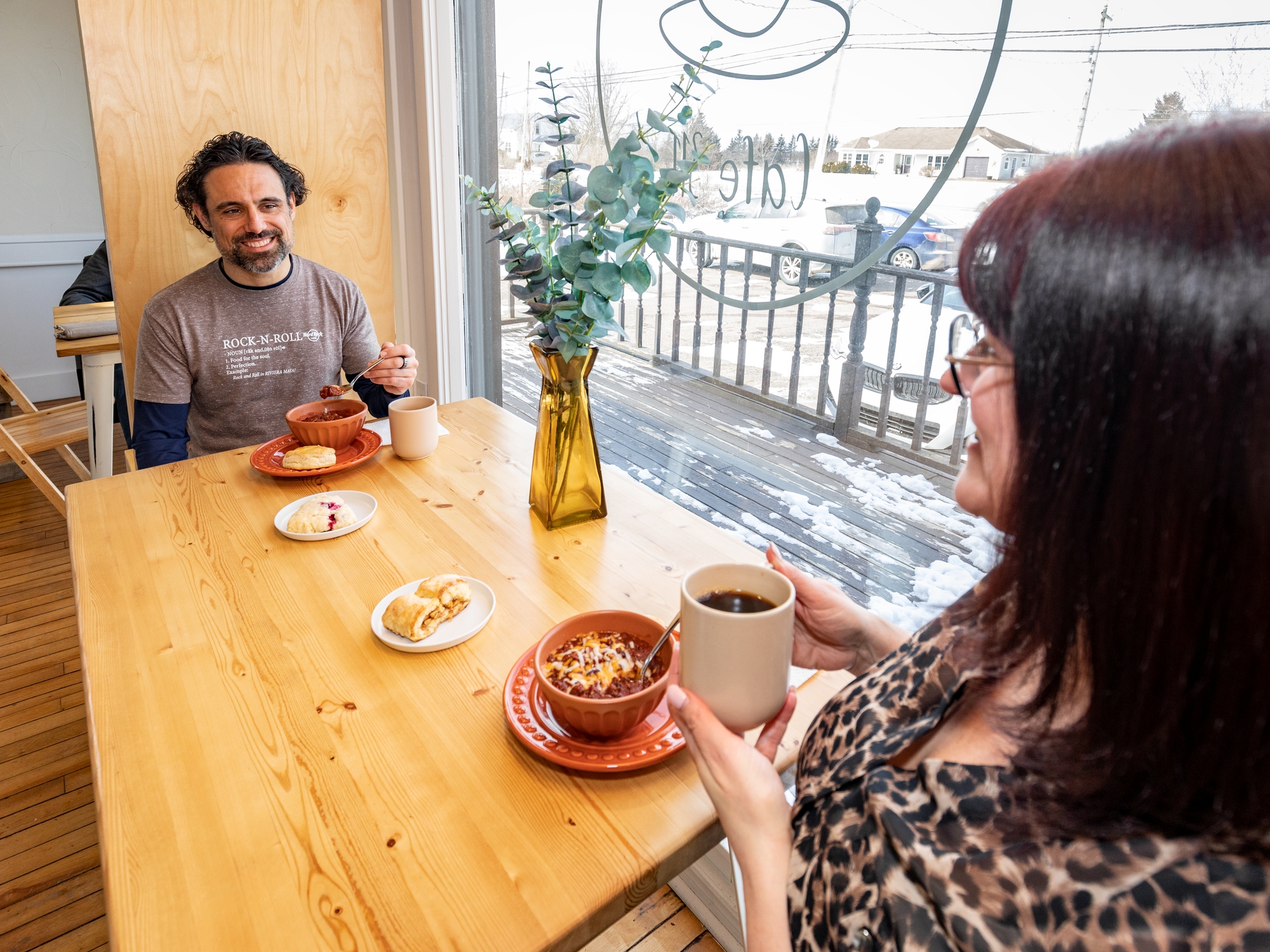 People enjoying lunch and coffee