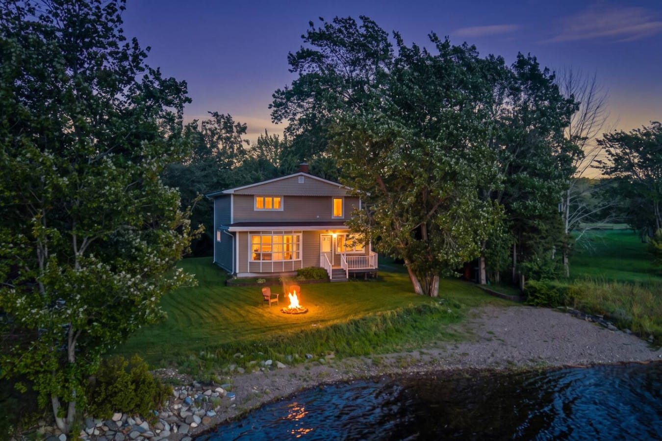 Casa Scotia – Grand Lake Sunset Haven near Halifax Airport